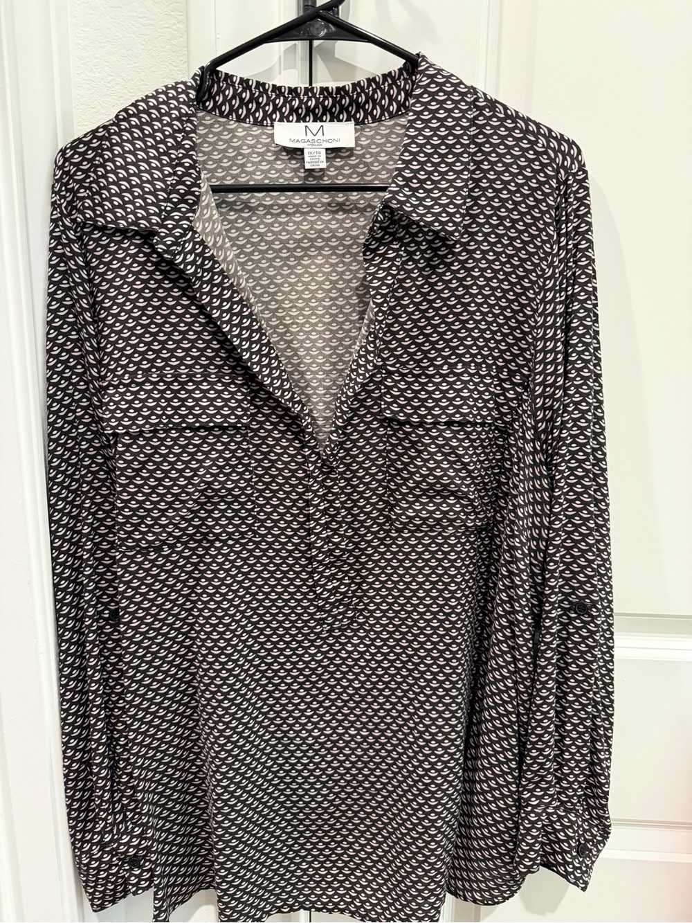 Magaschoni Black and White Geometric Print Long-Sleeve Top